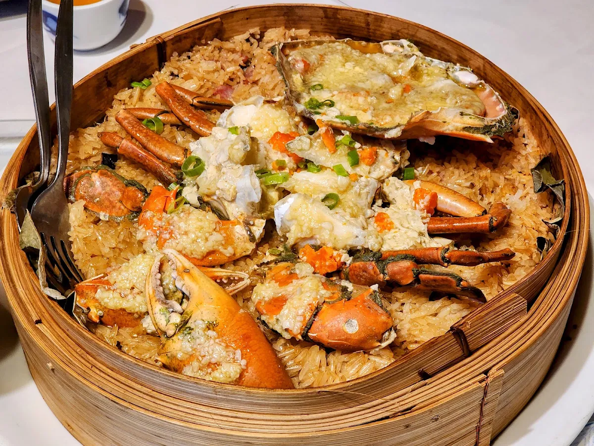 seafood combination in typhoon shelter 避风塘海鲜拼